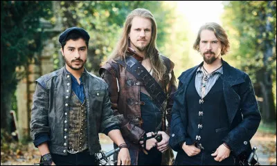 Complétez : 
"Und es marschiert in der Ferne die..."