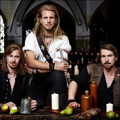 Complétez : 
"Wir Reiten los - in die Freiheit..."