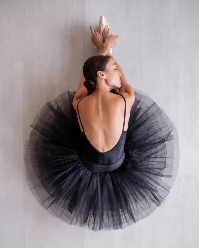 Dernière question gastronomie : quel dessert a été inventé pour faire honneur à des danseuses ?