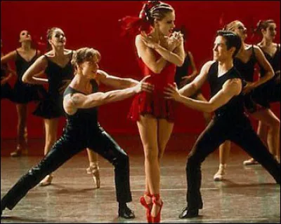 Quel est ce film de Nicholas Hytner, dans lequel plusieurs jeunes partagent le rêve de participer à un des ballets les plus réputés au monde... ?