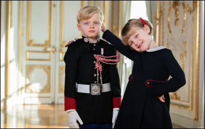 Jusqu'à la naissance de Jacques de Monaco, qui était l'héritier ou l'héritière au trône de Monaco ?