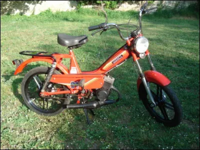 Pour la BnF, pour qu'un ouvrage soit appelé volume, il doit avoir au moins...