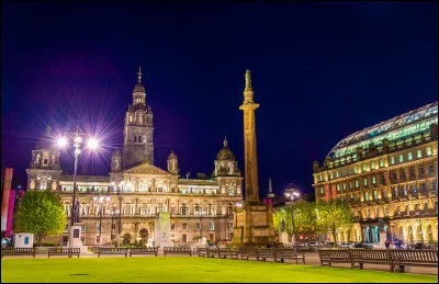 Quel acteur interprète le personnage de William Wallace, héros de l'indépendance écossaise, dans le film "Braveheart" ?