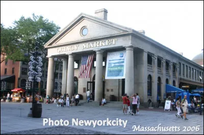 Quelle est cette ville, capitale et plus grande ville de l'État du Massachusetts ?