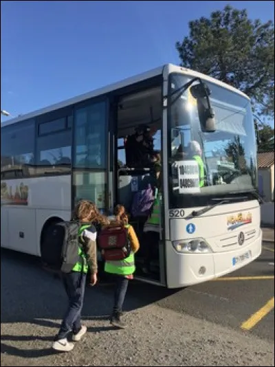 Quel est ce moyen de transport collectif ?