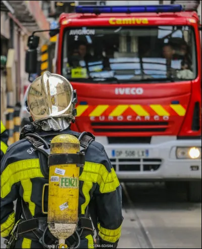 Quelle équipe est venue représenter l’association « Pompiers Solidaires » ?