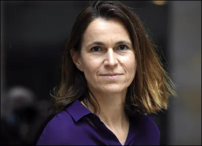Qui est cette femme politique, auteure du roman ''Les Id&eacute;aux'' ?