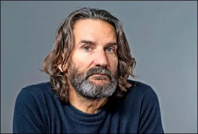 Qui est cet &eacute;crivain, critique litt&eacute;raire, sc&eacute;nariste, animateur de t&eacute;l&eacute;vision et cin&eacute;aste fran&ccedil;ais, r&eacute;alisateur du film ''L�Id&eacute;al'' ?