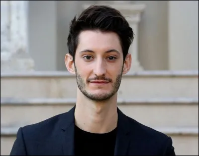 Qui est cet acteur qui joue le r&ocirc;le principal dans le film ''Un homme id&eacute;al'' r&eacute;alis&eacute; par Yann Gozlan en 2015 ?