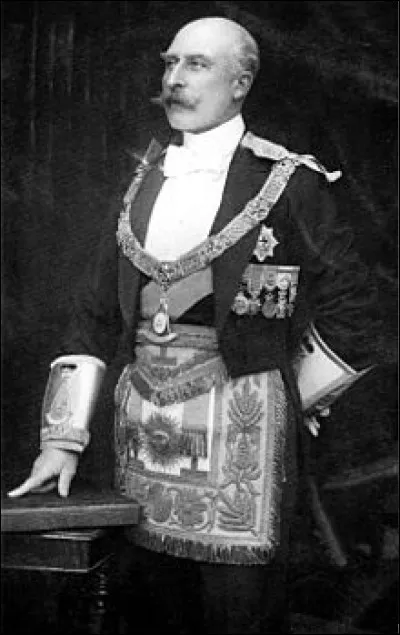 De quel pays Arthur de Connaught et Strathearn était-il le 10ème gouverneur général ?