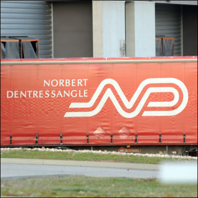 L'entreprise compte trois divisions : les transports, les chaînes d'approvisionnement, l'air / mer.