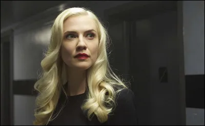 Que découvrent Vivien et Sophia sur les vraies intentions de Miro et Miss Brixil ?