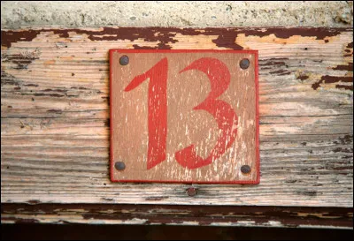 Quel est le volume d'un cube dont l'arête vaut 13 mètres ?