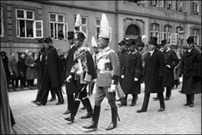 Dans quel pays est né Sigismond de Prusse ?