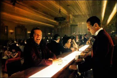 Après avoir brisé les portes, quelle phrase Johnny prononce-t-il ?