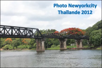 Quel est ce pont ferroviaire situ&eacute; a Kanchanaburi en Tha&iuml;lande, construit lors de la Seconde Guerre mondiale par des prisonniers de guerre maltrait&eacute;s par les soldats de l'arm&eacute;e imp&eacute;riale japonaise ?
