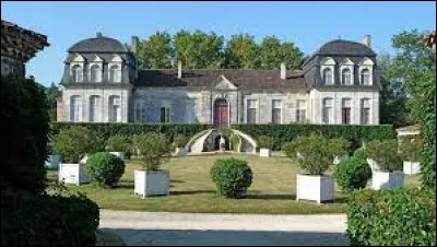 Je vous emm&egrave;ne en Nouvelle-Aquitaine &agrave; la d&eacute;couverte du ch&acirc;teau de Trenquel&eacute;on, &agrave; Feugarolles. Commune de l'aire d'attraction Agenaise, elle se situe dans le d&eacute;partement ...