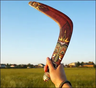 Culture : Quelle information concernant le boomerang est fausse ?