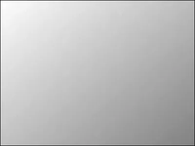 De quel accessoire la jolie Gris du jeu vidéo éponyme est-elle vêtue ?