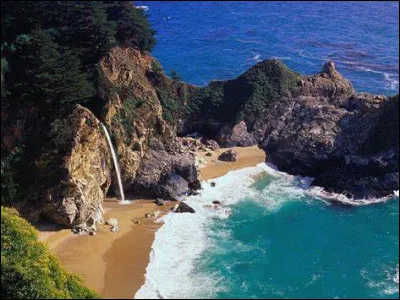 Combien d'habitants y vivent sous le seuil de pauvreté national, en 2020 ?