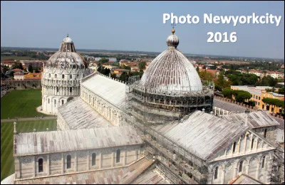 Quel est le nom de la cathédrale de Pise datant de 1063 ?