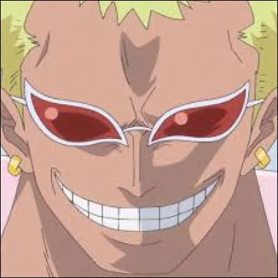 C'est l'un des 7 Grands Corsaires. Son Fruit du Démon lui permet de créer des fils. Qui est-ce ?