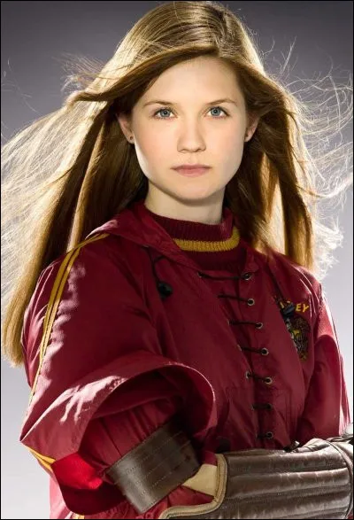 Quels postes Ginny a-t-elle occupés dans l'équipe de Quidditch ?