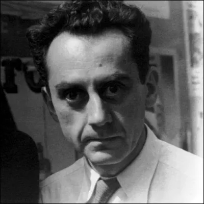 Quelle photographie de Man Ray de 1924 repr&eacute;sente le mod&egrave;le Kiki de Montparnasse de dos ?