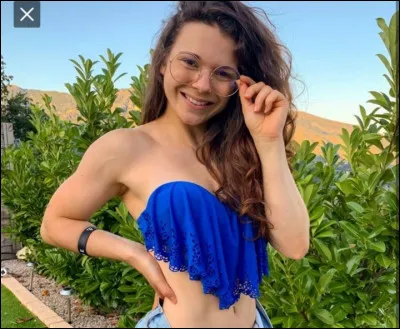 Qui est cette youtubeuse ?