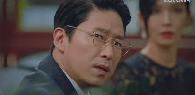 Na Ae-gyo est renversée par quelqu'un, puis brûlée dans un four. La police vient chercher Dan-tae, et découvre dans un sous-sol Soo-ryeon et Ro-na. Mais tout ça...