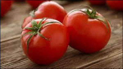 Premier aliment, la tomate. Cet aliment est très apprécié des Français en été, en particulier dans les salades. Est-ce un fruit ou un légume ?
