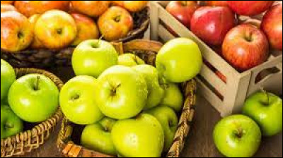 Les pommes, souvent utilisées pour en faire des jus, sont-elles des fruits ou des légumes ?