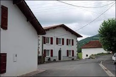 Commune du Pays Basque, Mendive se situe dans le département ...