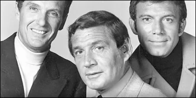 Quel métier exerce Jeff, Glenn et Dan dans "Les Règles du jeu" ?