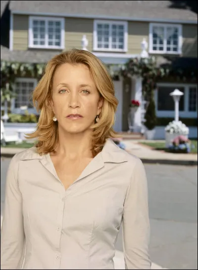 Comment s'appelle la première fille de Tom ?