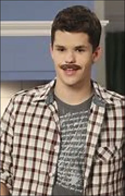 Qui a mis feu au restaurant de Rick ?