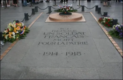 O&ugrave; se situe la tombe du Soldat inconnu ?