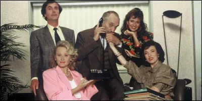 Terminez le titre de cette série : "Vivement......".