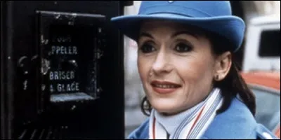 Quel métier exerce Marie dans "Marie Pervenche" ?