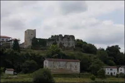 Commune du Pays Basque, dans la province du Labourd, Guiche se situe dans le département ...