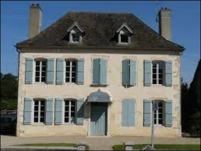 Je vous propose de partir à la découverte de Saint-Loup-de-Varennes. Commune de l'arrondissement de Chalon-sur-Saône, connue pour être le lieu des première photographies prises par Nicéphore Niépce, elle se situe dans le département ...