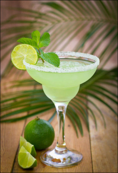 Cocktail : quel est le nom de ce cocktail qui se prépare au shaker, dans un verre givré, à base de téquila, cointreau et jus de citron vert ?