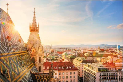 Vienne est la capitale de l'Autriche, mais quel est son surnom ?