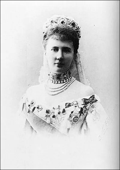 Quelle est la nationalité d'Élisabeth de Saxe-Altenbourg à partir de 1884 ?
