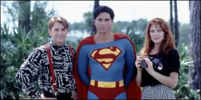 Dans quelle ville Clark Kent va-t-il à l'université dans "Superboy" ?