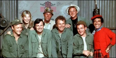 Quel est le surnom du Capitaine Benjamin Franklin dans "MASH" ?