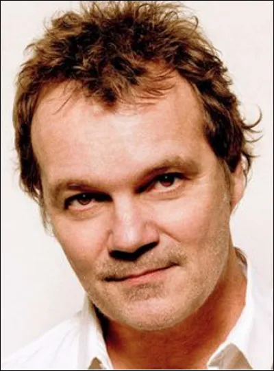 Qui est cet Axel, chanteur français né en 1961 ?