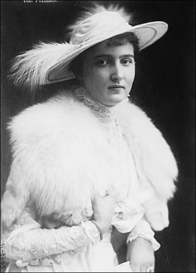 Quelle est la titulature de Marie-Auguste d'Anhalt de 1916 à 1920 ?