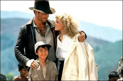 Quel est le titre du 2e volet de la saga "Indiana Jones", sorti en 1984 ?