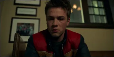 Épisode 3 - Tyler est indirectement responsable dans la mort de son père.